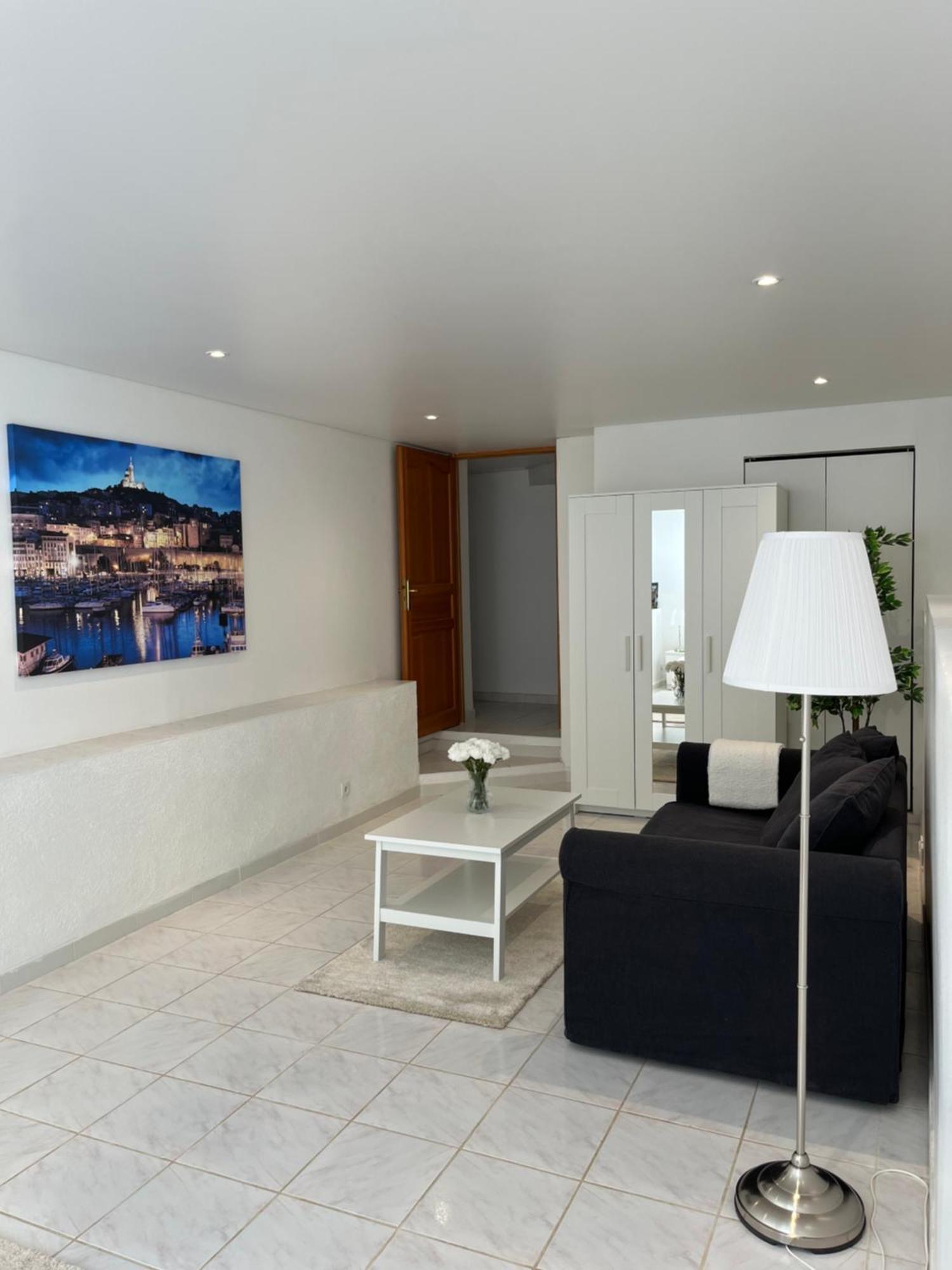 T3 Avec Jardin Et Piscine Privee Apartment Velaux Bagian luar foto